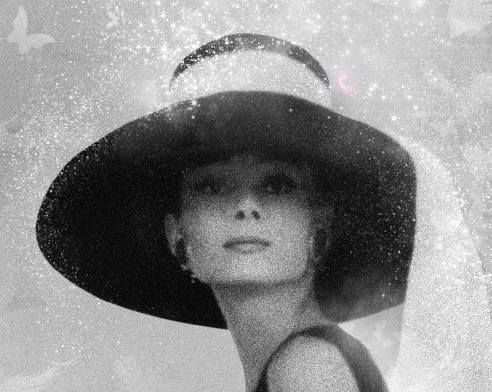 Free Spirit - Black & White (Breakfast at Tiffany's)